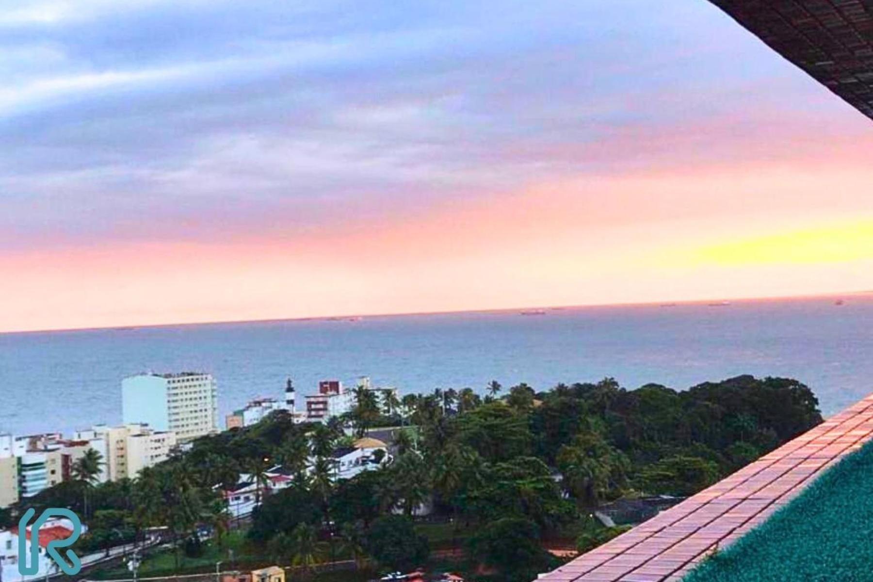 Lindo Apt Vista Mar Completo Com Piscina No Rooftop Do Edf, Proximo Ao Porto Da Barra Сальвадор Экстерьер фото
